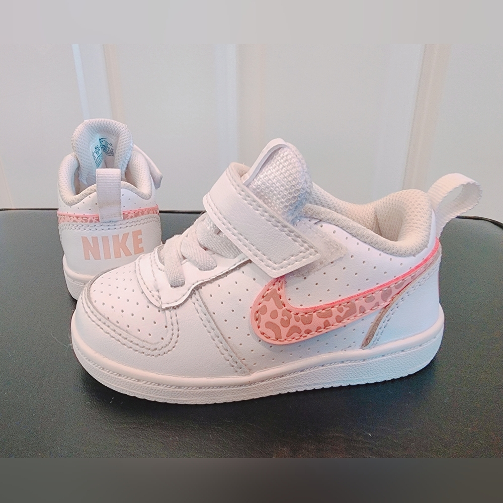 Nike (TD) Court Borough Low